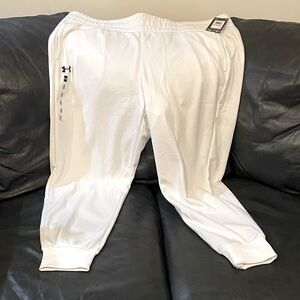 NWT! Under Armour Women’s Joggers